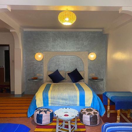 Akhendachou n'Ait Ouffi Auberge Tissadrine מראה חיצוני תמונה