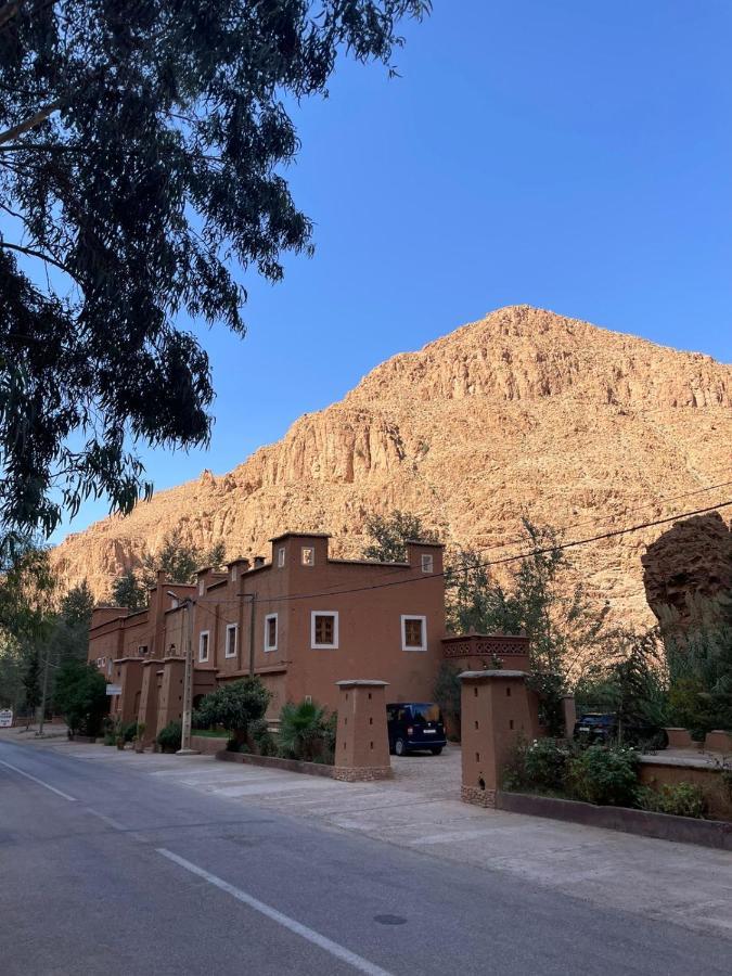 Akhendachou n'Ait Ouffi Auberge Tissadrine מראה חיצוני תמונה
