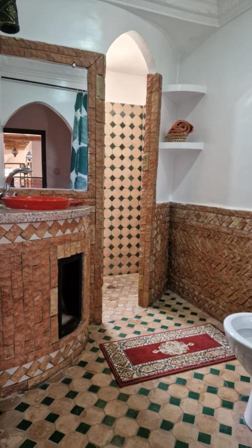 Akhendachou n'Ait Ouffi Auberge Tissadrine מראה חיצוני תמונה