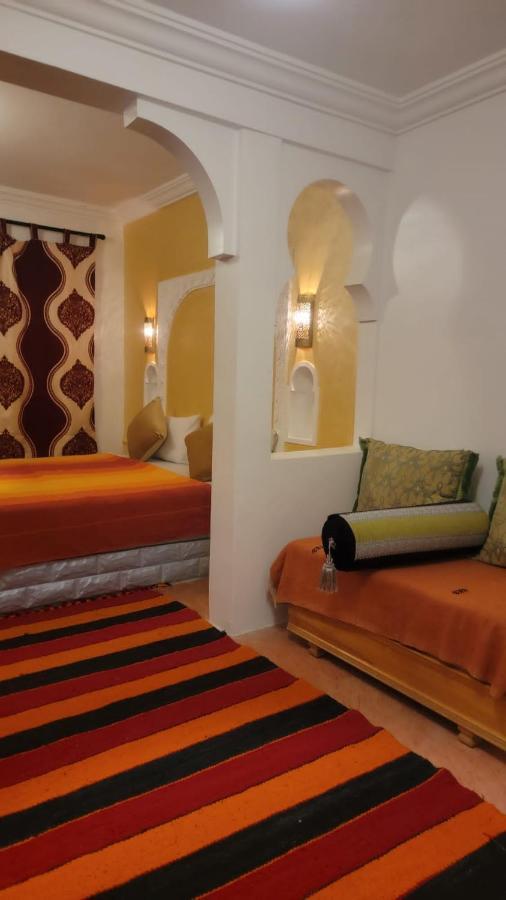 Akhendachou n'Ait Ouffi Auberge Tissadrine מראה חיצוני תמונה