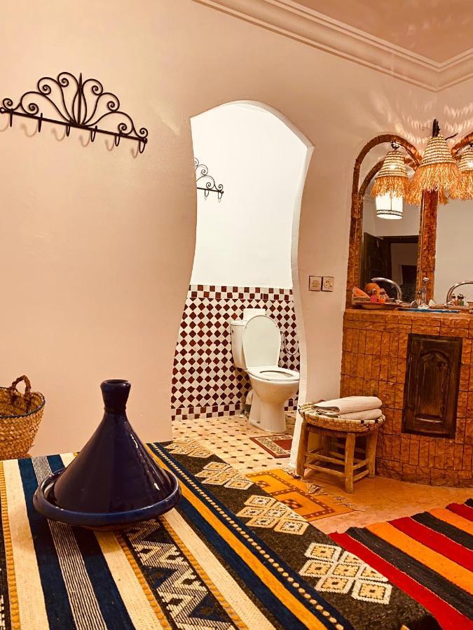 Akhendachou n'Ait Ouffi Auberge Tissadrine מראה חיצוני תמונה