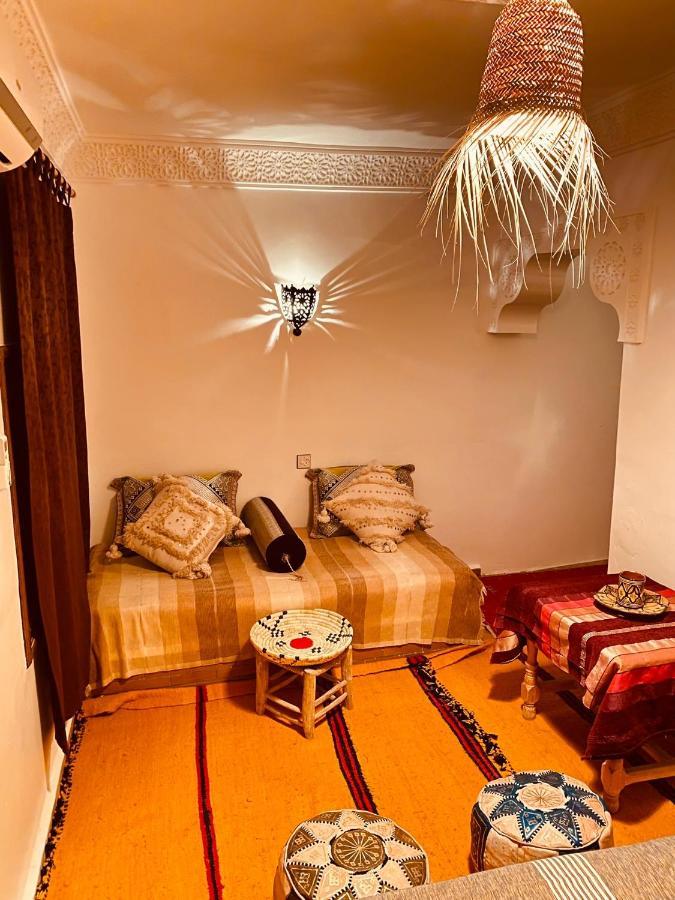 Akhendachou n'Ait Ouffi Auberge Tissadrine מראה חיצוני תמונה