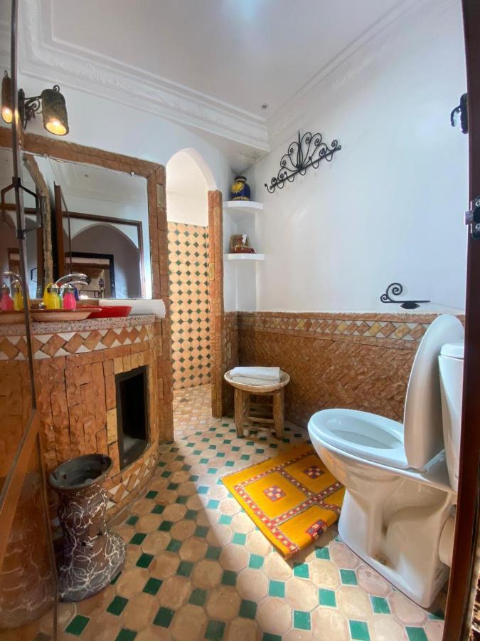 Akhendachou n'Ait Ouffi Auberge Tissadrine מראה חיצוני תמונה