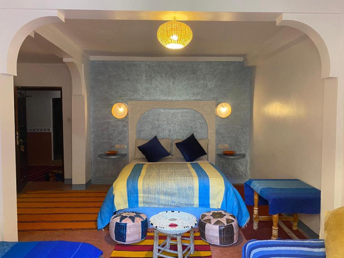 Akhendachou n'Ait Ouffi Auberge Tissadrine מראה חיצוני תמונה
