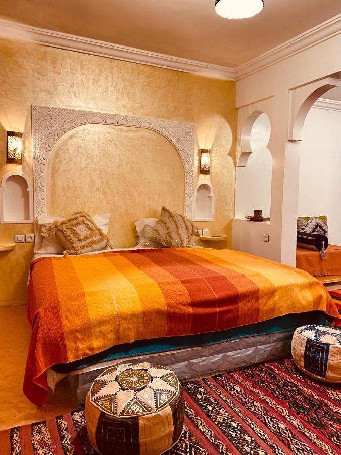 Akhendachou n'Ait Ouffi Auberge Tissadrine מראה חיצוני תמונה