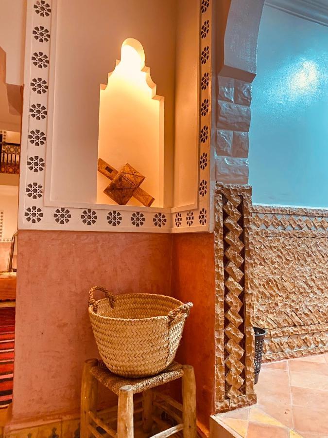 Akhendachou n'Ait Ouffi Auberge Tissadrine מראה חיצוני תמונה