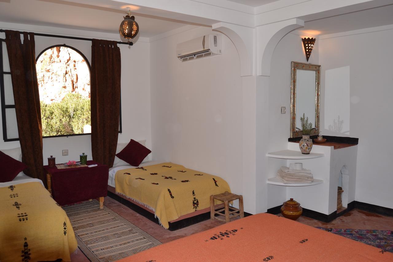 Akhendachou n'Ait Ouffi Auberge Tissadrine מראה חיצוני תמונה