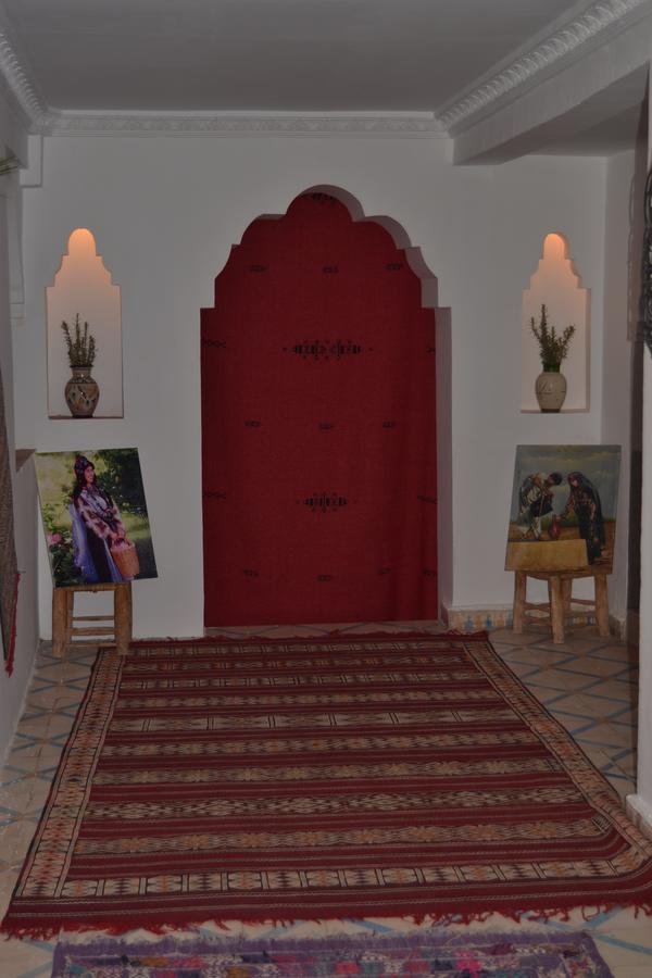 Akhendachou n'Ait Ouffi Auberge Tissadrine מראה חיצוני תמונה