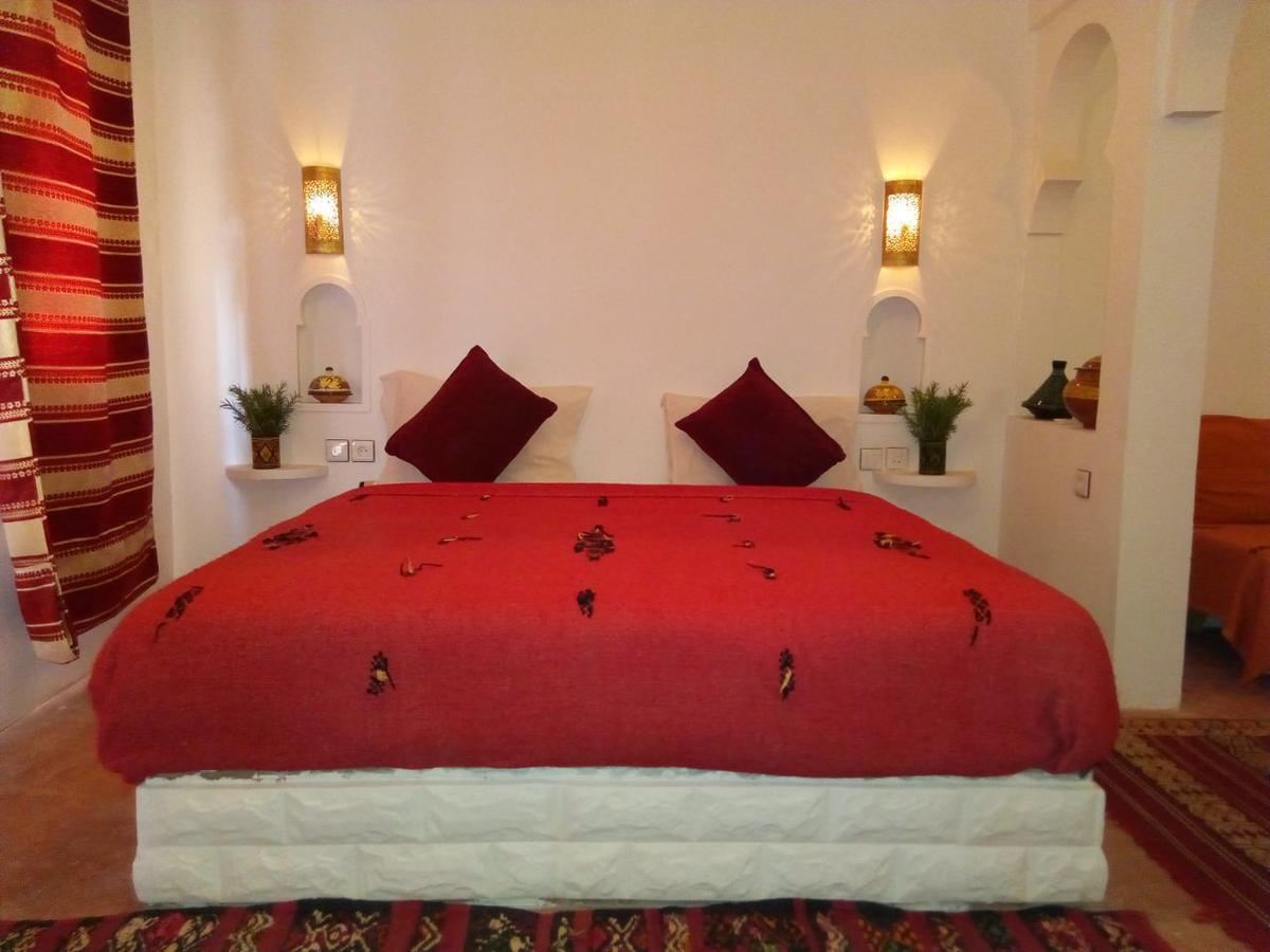 Akhendachou n'Ait Ouffi Auberge Tissadrine מראה חיצוני תמונה