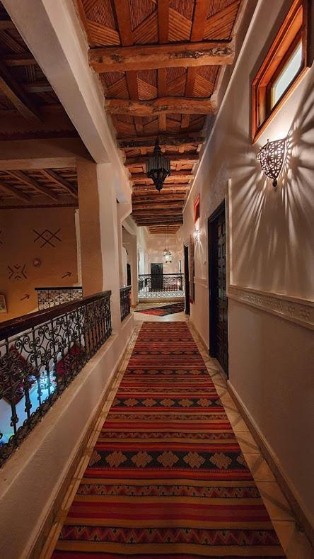 Akhendachou n'Ait Ouffi Auberge Tissadrine מראה חיצוני תמונה