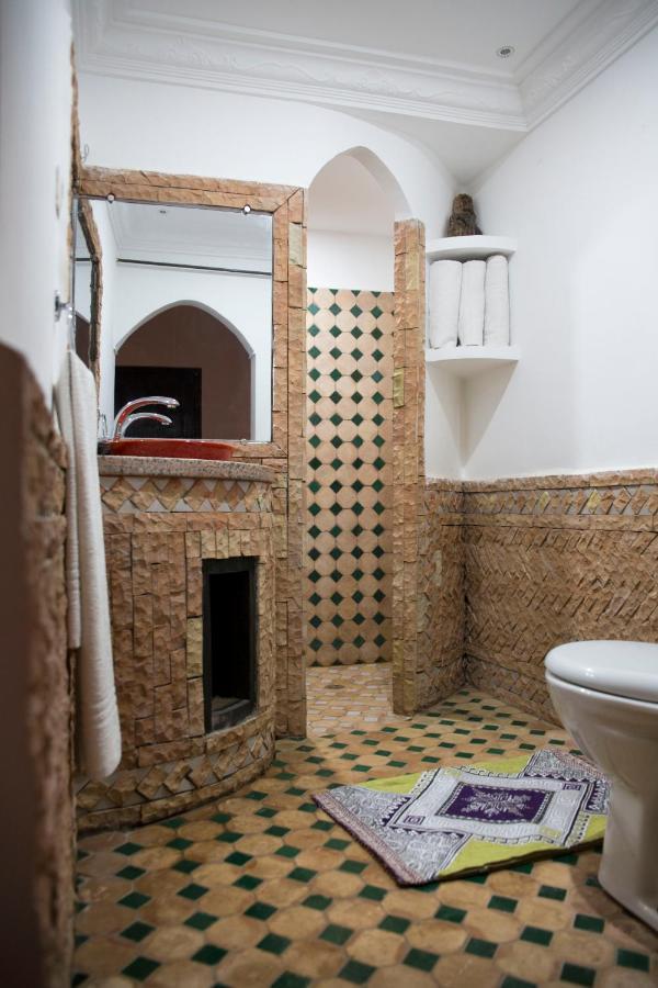 Akhendachou n'Ait Ouffi Auberge Tissadrine מראה חיצוני תמונה